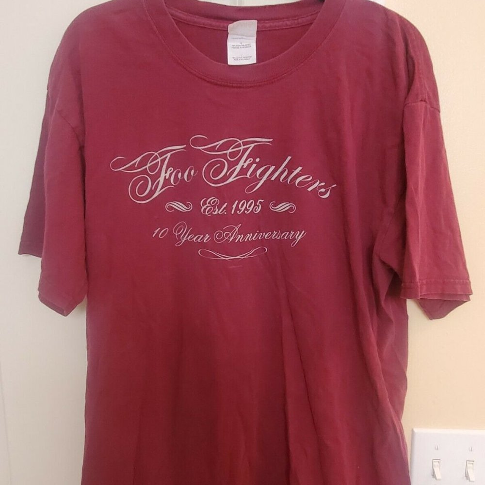 Foo Fighters 10th anniversary t-shirt size Large